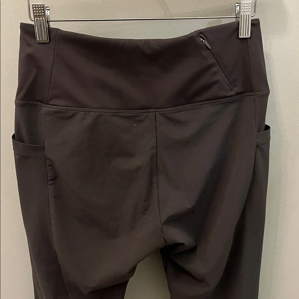 Athleta Quest Hybrid Leggings Size 6T Tall Color Shale Side Stash Pockets TALL